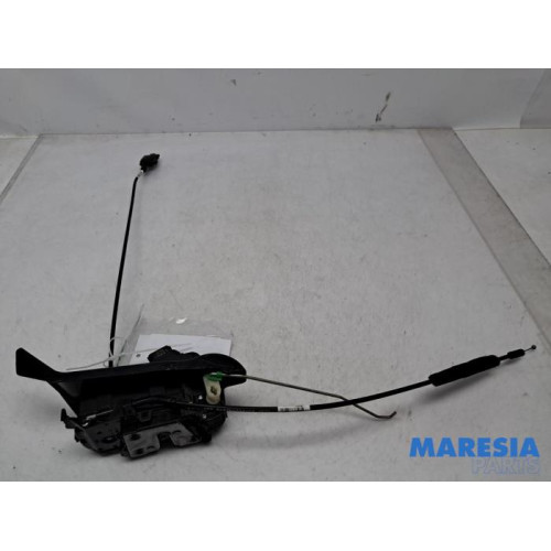 Renault - Trafic - Door lock mechanism 2-door, right