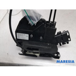 Renault - Trafic - Sliding door lock mechanism, right
