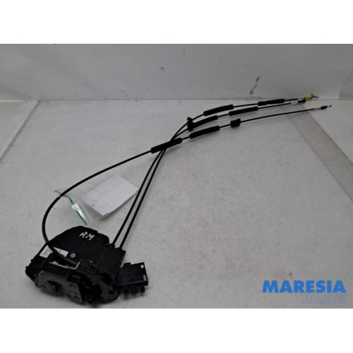 Renault - Trafic - Sliding door lock mechanism, right