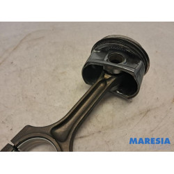 Citroen - DS3 - Connecting rod