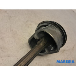 Citroen - DS3 - Connecting rod