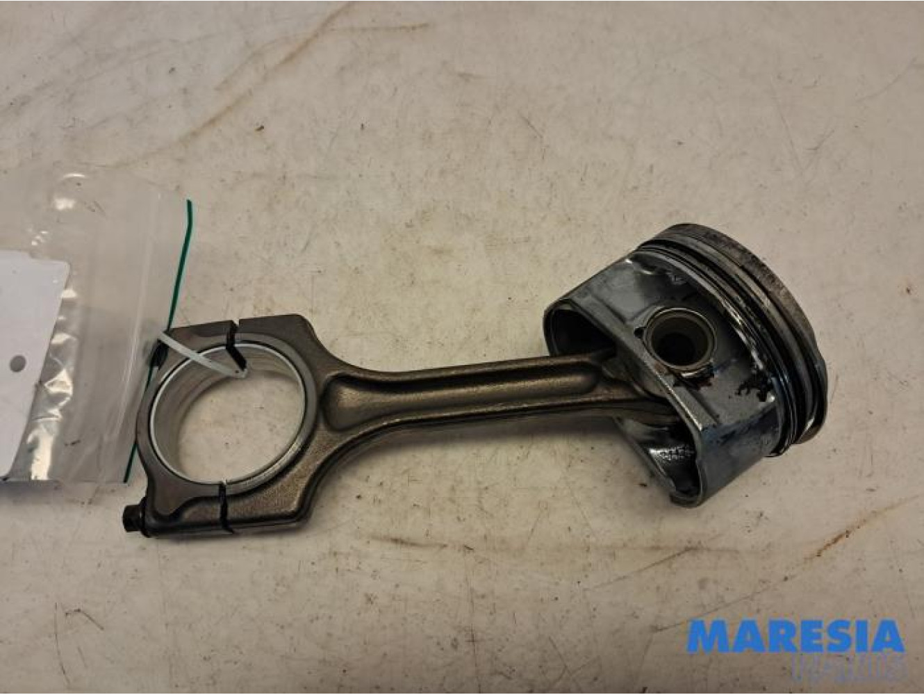 Citroen - DS3 - Connecting rod