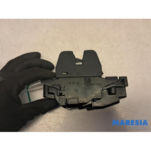 Citroen - Berlingo - Tailgate lock mechanism
