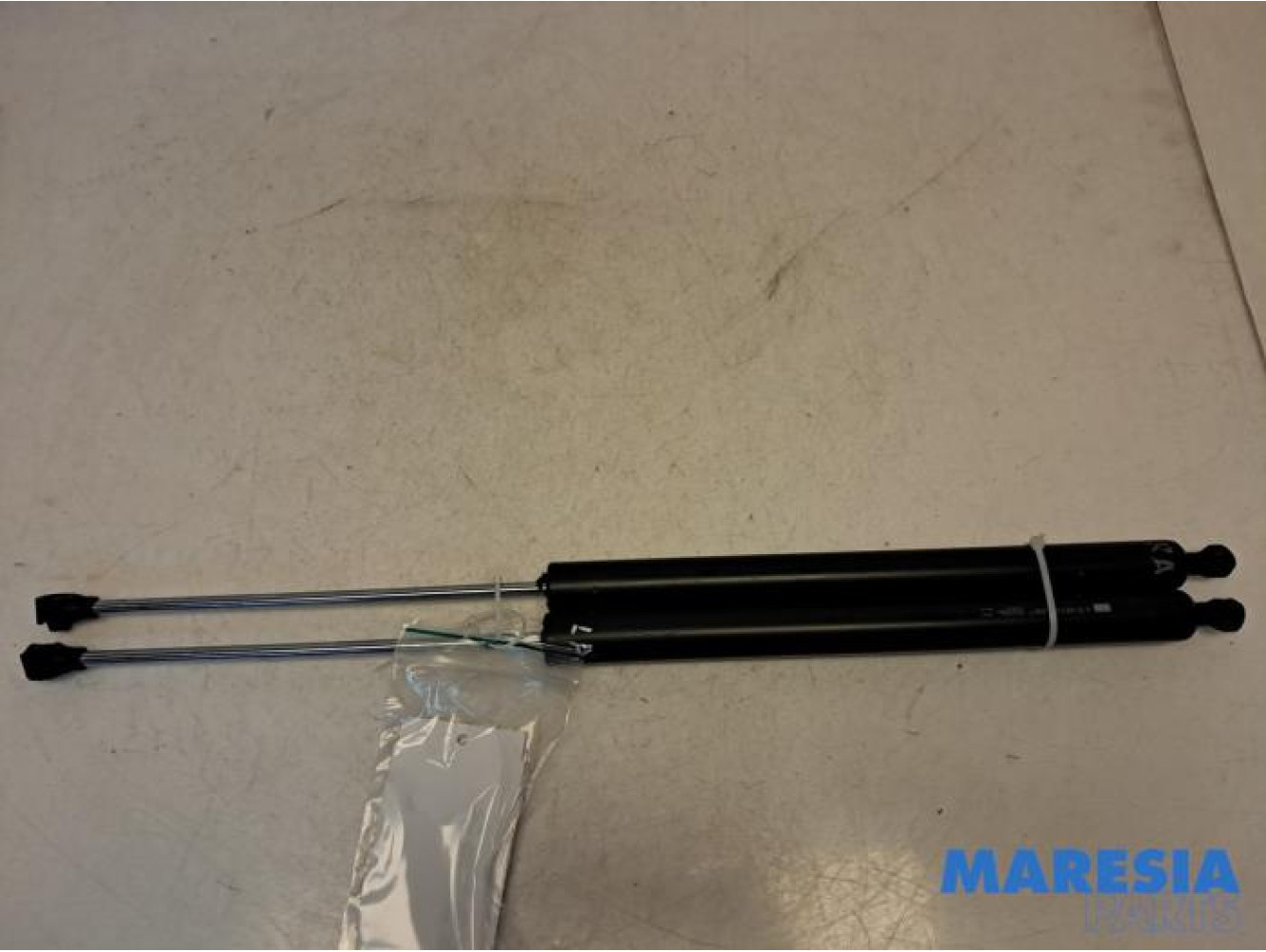 Citroen - Berlingo - Set of tailgate gas struts