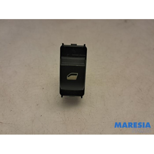 Citroen - Berlingo - Electric window switch