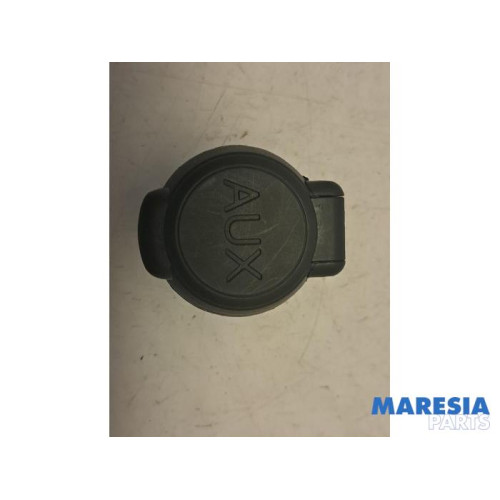 Citroen - Berlingo - AUX / USB connection