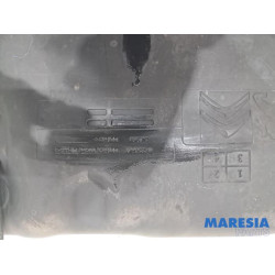 Peugeot - 308 - Tank