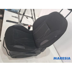 Peugeot - 208 - Sitz links