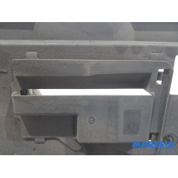 Peugeot - 208 - Front panel