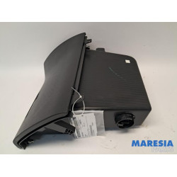 Peugeot - 308 - Handschuhfach