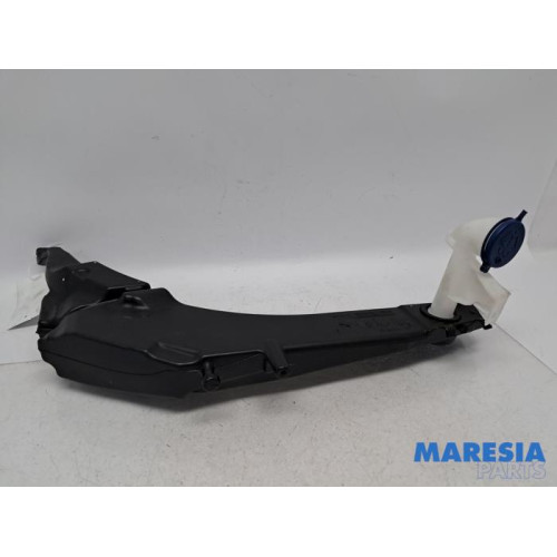 Peugeot - 308 - Front windscreen washer reservoir