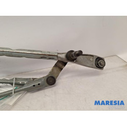Peugeot - 308 - Wiper mechanism