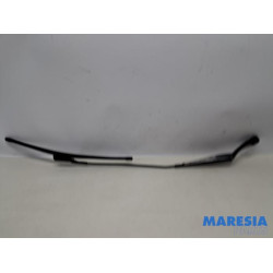 Peugeot - 308 - Ruitenwisserarm voor