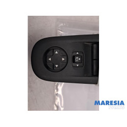 Peugeot - 308 - Multi-functional window switch