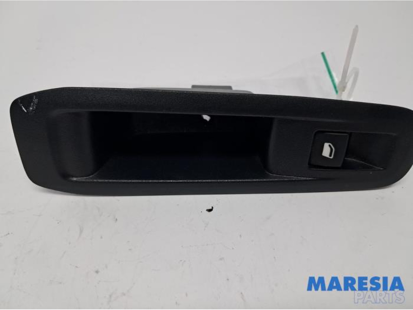 Peugeot - 308 - Electric window switch