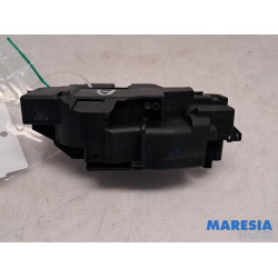 Peugeot - 308 - Tailgate lock mechanism