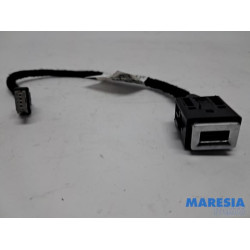 Peugeot - 308 - AUX / USB connection