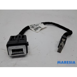 Peugeot - 308 - AUX / USB connection
