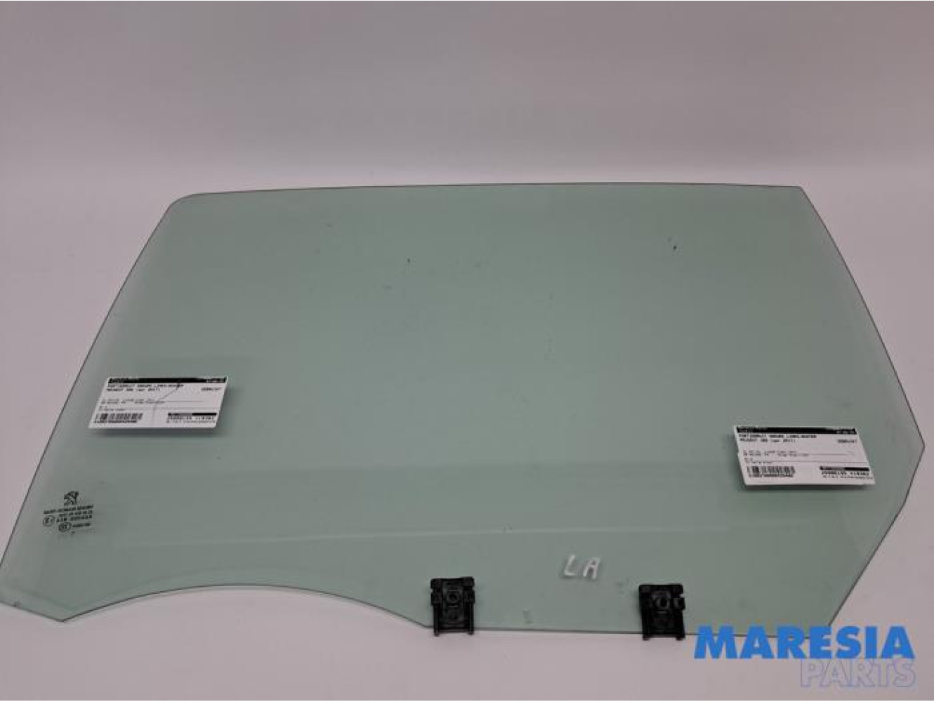 Peugeot - 308 - Rear door window 4-door, left