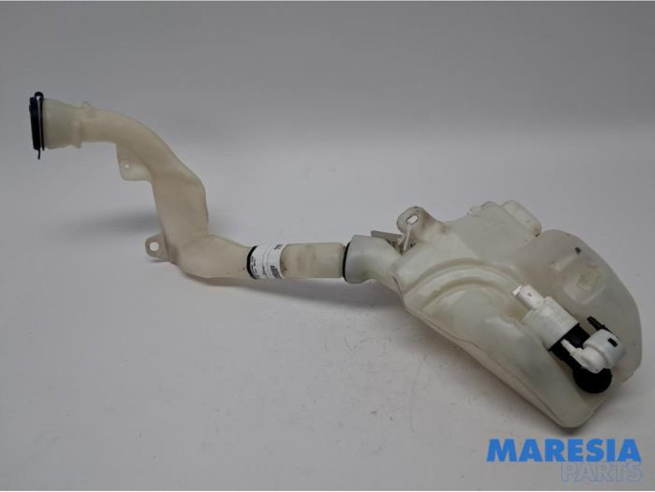 Peugeot - 208 - Front windscreen washer reservoir