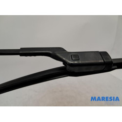 Peugeot - 308 - Front wiper arm