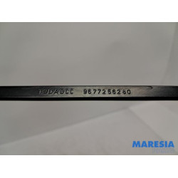 Peugeot - 308 - Front wiper arm