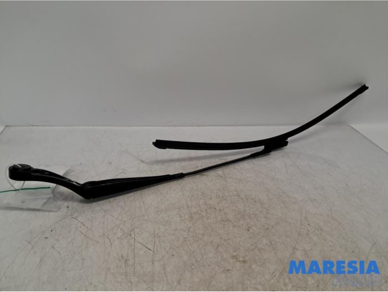 Peugeot - 308 - Front wiper arm