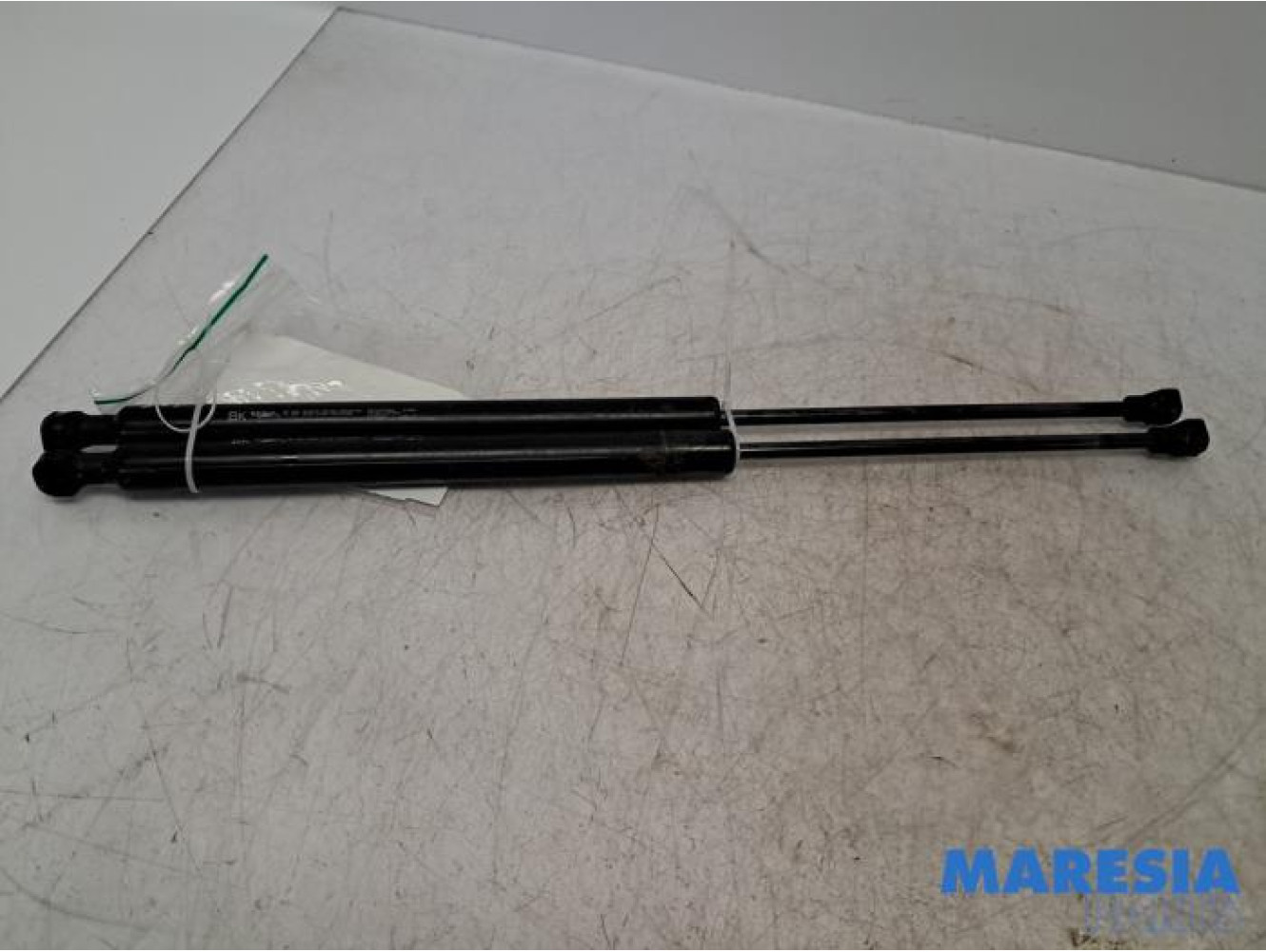 Peugeot - 308 - Set of tailgate gas struts