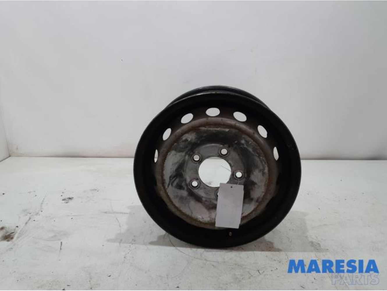 Opel - Movano - Wheel