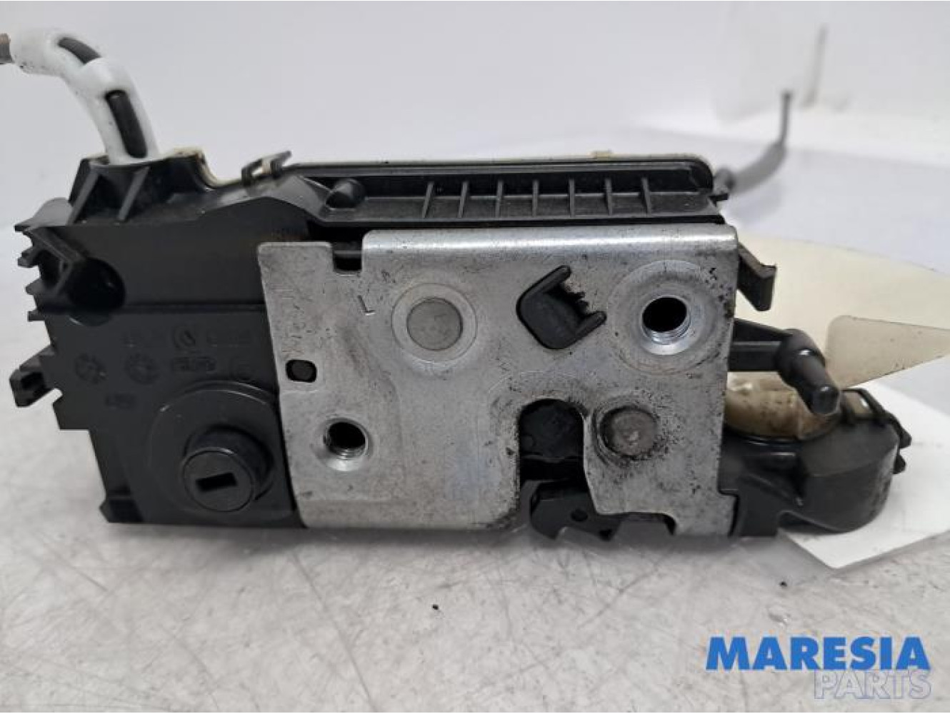 Peugeot - 208 - Door lock mechanism 4-door, front left
