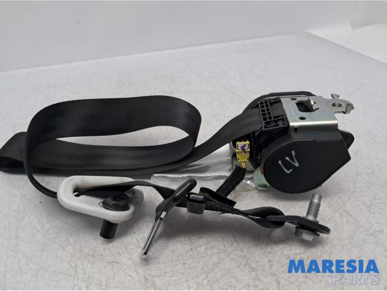 Peugeot - 208 - Front seatbelt, left