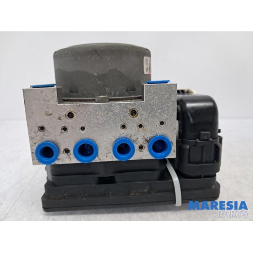 Peugeot - 208 - ABS Pumpe