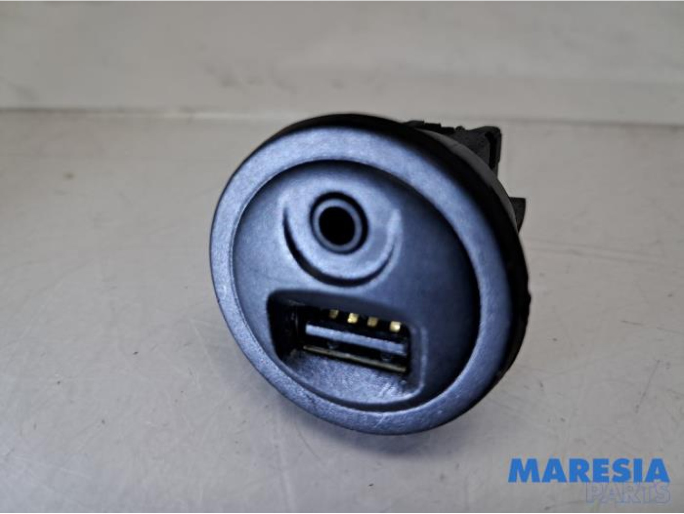 Peugeot - 208 - Connexion USB