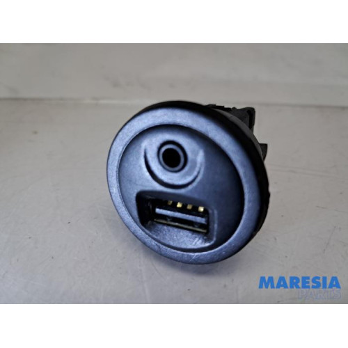 Peugeot - 208 - Connexion USB