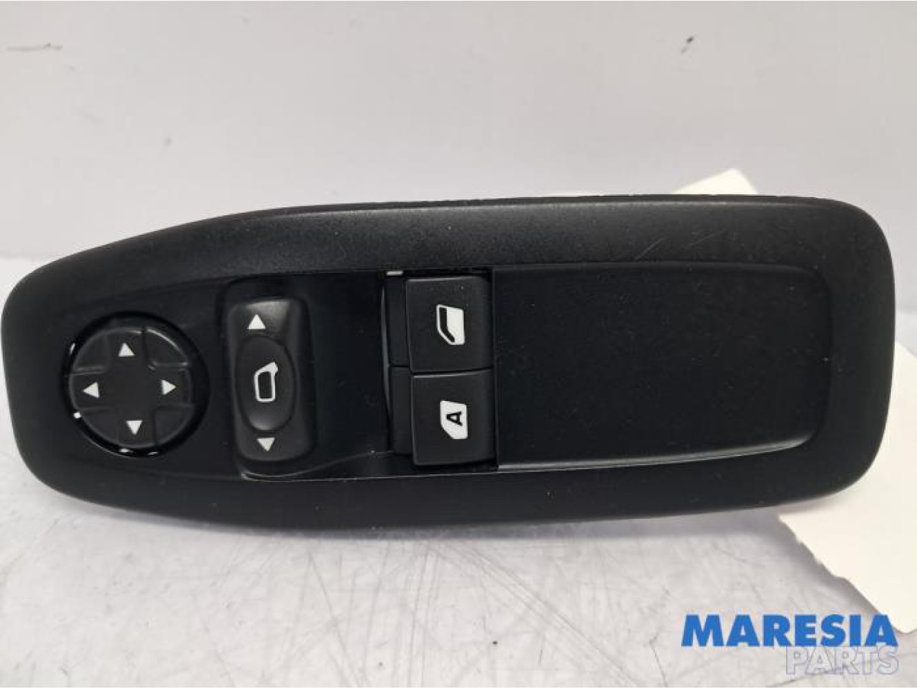 Peugeot - 208 - Multi-functional window switch