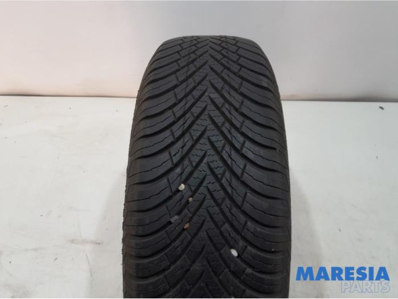Peugeot - 208 - Tyre