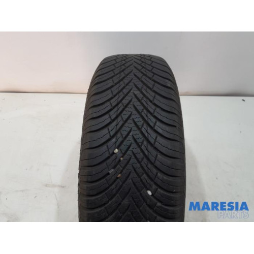 Peugeot - 208 - Tyre