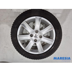 Peugeot - 207 - Sportvelgenset + banden