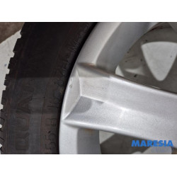 Peugeot - 207 - Sportvelgenset + banden