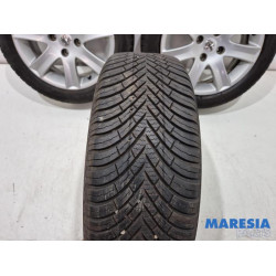Peugeot - 207 - Sportvelgenset + banden