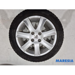 Peugeot - 207 - Sportvelgenset + banden