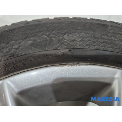 Peugeot - 207 - Sportvelgenset + banden