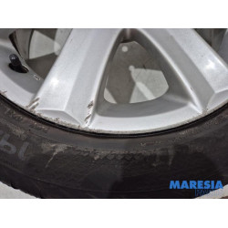 Peugeot - 207 - Sportvelgenset + banden