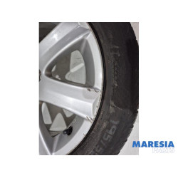 Peugeot - 207 - Sportvelgenset + banden