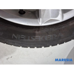 Peugeot - 207 - Sportvelgenset + banden
