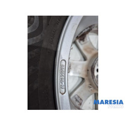 Peugeot - 207 - Sportvelgenset + banden