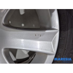 Peugeot - 207 - Sportvelgenset + banden