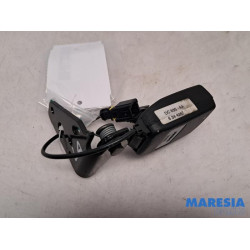 Peugeot - 207 - Insertion ceinture de sécurité arrière gauche