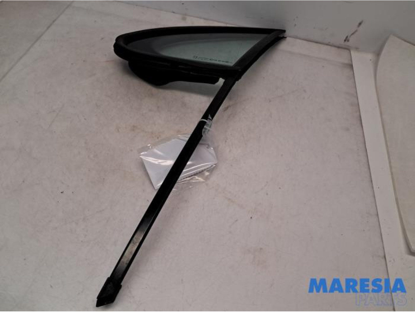 Peugeot - 207 - Driehoeks Ruit links-voor