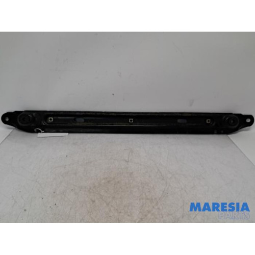 Citroen - Berlingo - Radiator bar